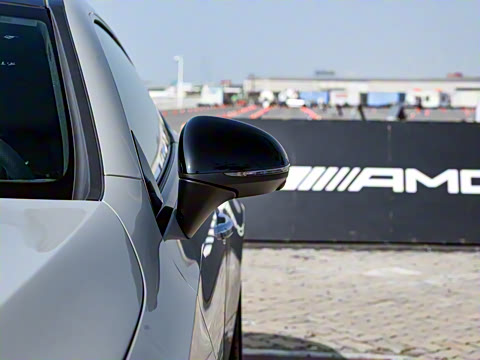 2024�� AMG CLE 53 4MATIC+ ���ܳ�