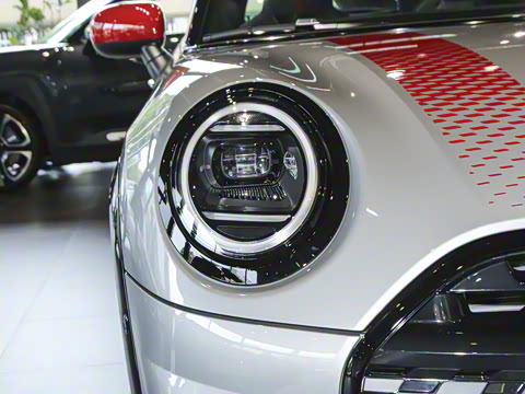 2025�� JOHN COOPER WORKS