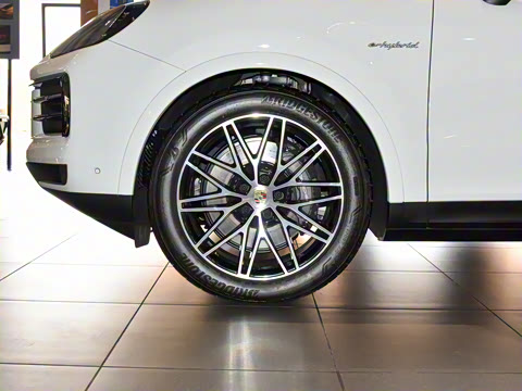 2025�� Cayenne Coup�� E-Hybrid 2.0T