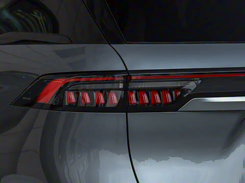 2025�� 2.0T ˫������������� 5��