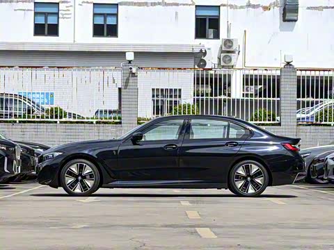 2024�� eDrive 40 L ��ҹ�˶���װ