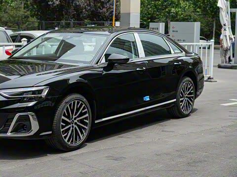 2026�� A8L 45 TFSI quattro ������