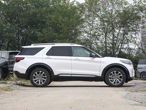 2024�� 2.3T EcoBoost ��������plus�� 7��