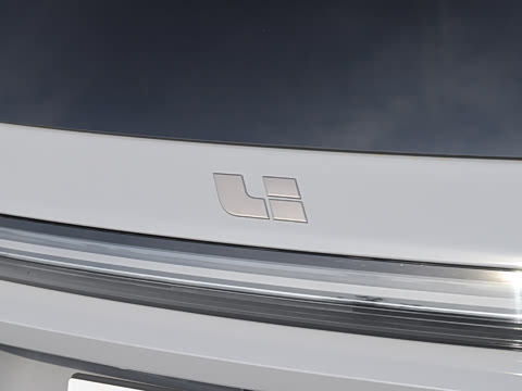 2025�� Ultra ���ܻ��°�