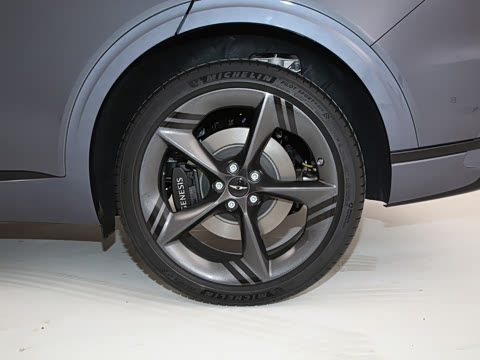 2025�� 2.5T �����콢��