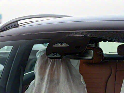 2025�� GLC 300 L 4MATIC ������ 5��