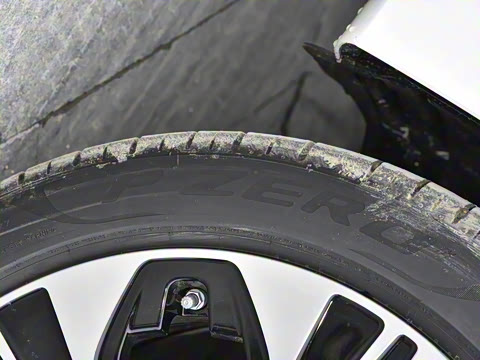 2024�� E 350 e L ���ʽ��϶����˶��γ�