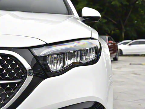 2024�� E 350 e L ���ʽ��϶����˶��γ�