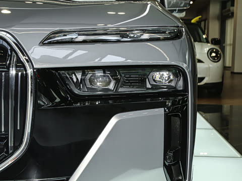 2023�� 740Li ������ M�˶���װ