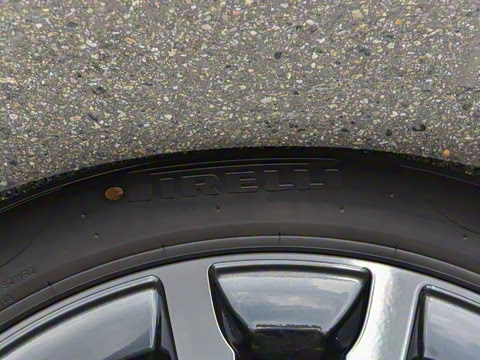 2025�� P250 R-Dynamic SE