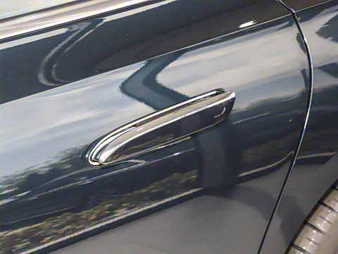 2025�� �Ŀ� E 300 L �����˶���