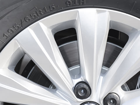 2025�� ���� 1.5L ���ݰ�