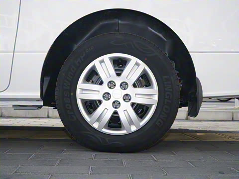 2024�� 2.0L �ֶ�������CNG 9��