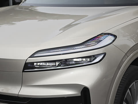 2025�� Ultra ������