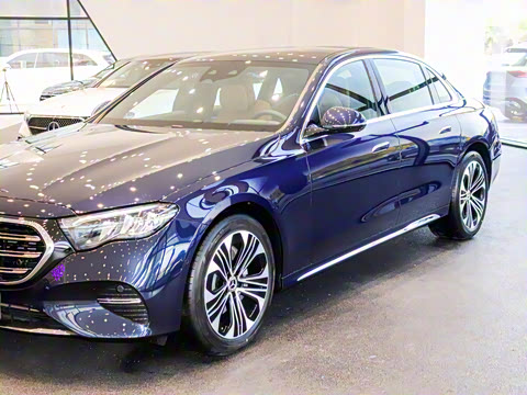 2025�� �Ŀ� E 300 L ������