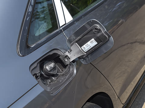 2024�� 40 TFSI ����������(��ҹ��)