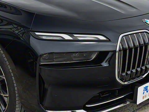 2023�� 735Li ������װ