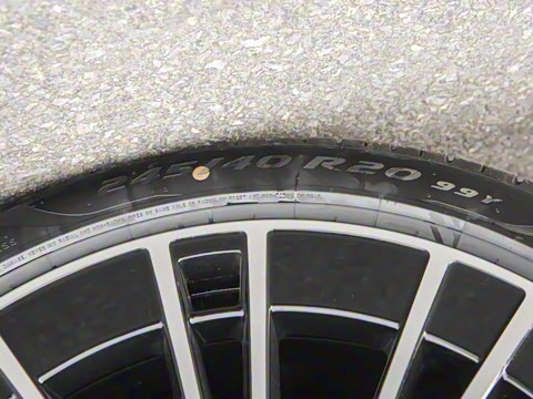 2025�� �Ŀ� E 300 L �����