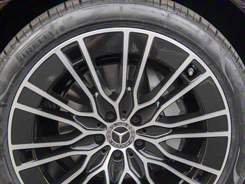 2025�� �Ŀ� E 300 L �����