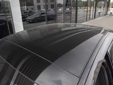 2025�� �Ŀ� E 300 L �����