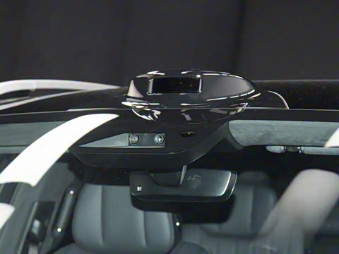 2025�� 700 Ultra�������������״��