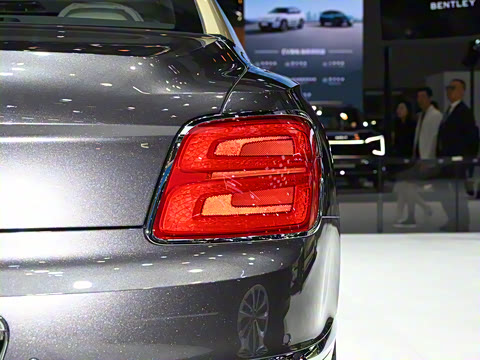 2024�� 4.0T V8 Mulliner