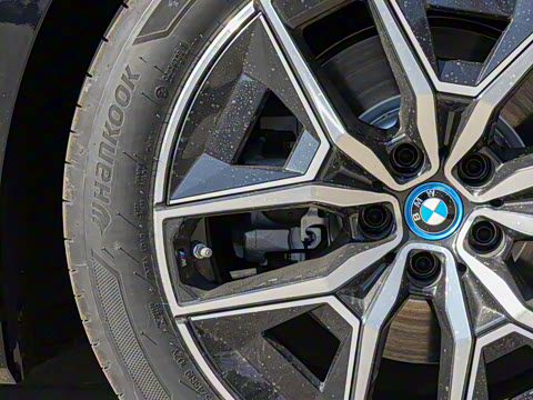 2025�� eDrive 35L M�˶���װ