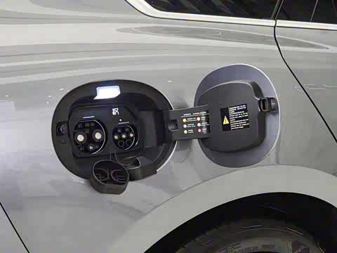 2025�� EV 605KM�����