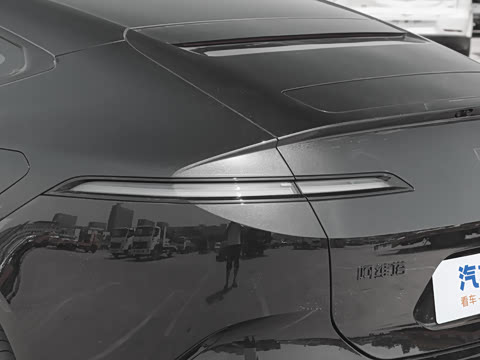 2025�� �Ŀ� Max�����