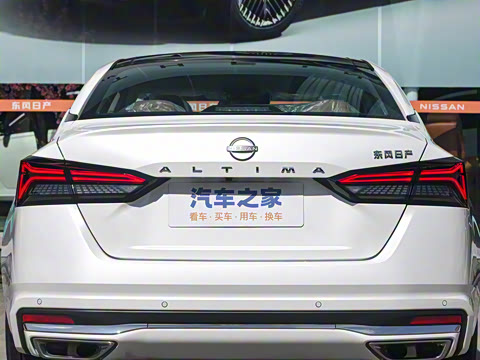 2022�� 2.0L XL-Upr ������