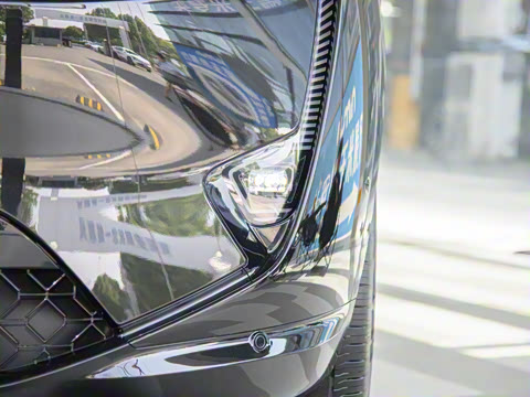 2025�� �Ŀ� Max ���̰�