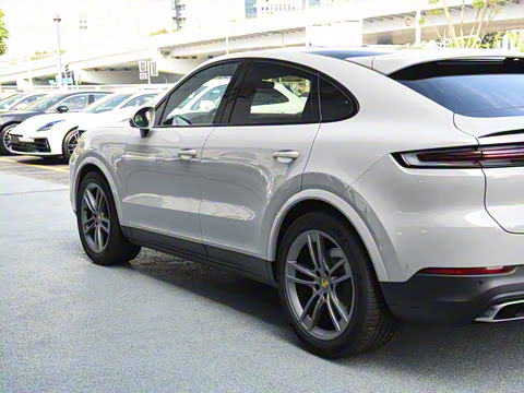 2025�� Cayenne Coup�� 3.0T