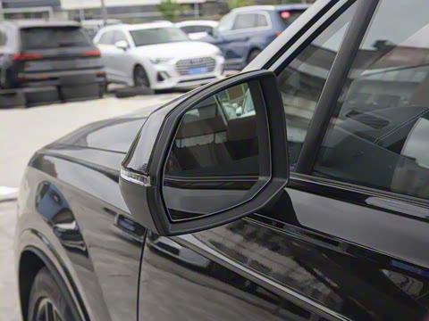 2025�� 45 TFSI quattro S line����ʿ��