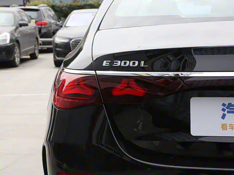 2025�� �Ŀ� E 300 L �����˶���