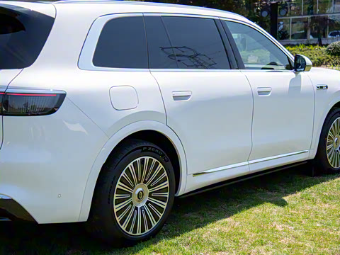 2025�� ���� Ultra�� 53.4kWh 5����