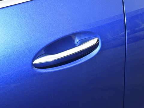 2024��  �Ŀ� GLC 260 L 4MATIC ������ 5��