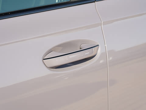 2025�� Pro 380TSI �ǿ���ҫ��