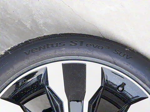 2025�� ���ڿ� 330TSI �Զ�����R-Line��ҫ��