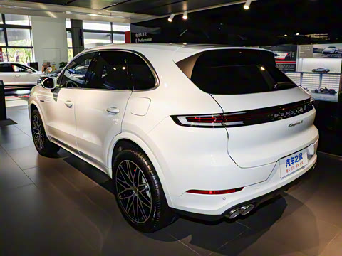 2025�� Cayenne S E-Hybrid 3.0T