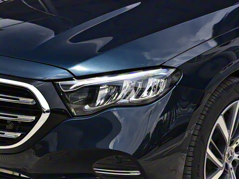 2024�� �Ŀ� E 300 L ʱ����