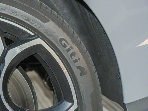 2025�� 380TSI DSG GTI