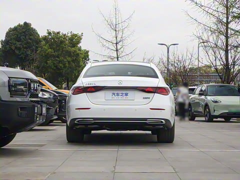 2025�� �Ŀ� E 300 L ʱ����