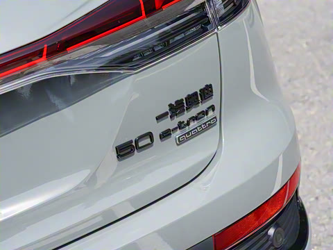 2024�� 50 e-tron quattro ������ҹ��