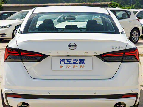2024�� 2.0L XE ���İ�