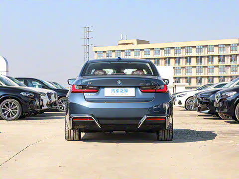 2025�� eDrive 40 L ��ҹ�˶���װ