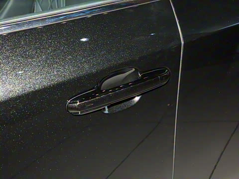 2025�� 300 ����������