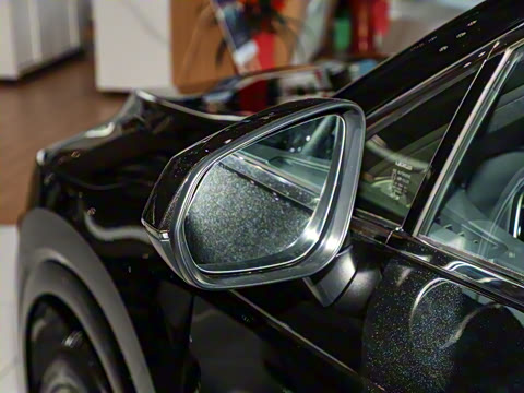 2025�� 300 ����������