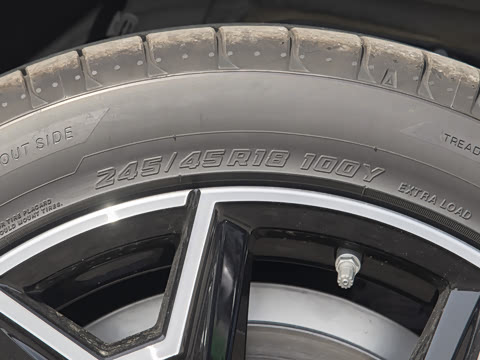 2025�� eDrive 40 L ��ҹ��װ