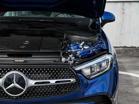 2025�� GLC 300 L 4MATIC ������ 7��