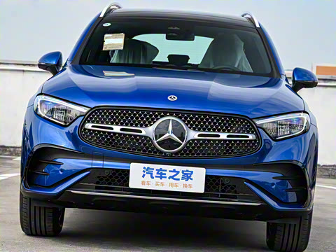 2025�� GLC 300 L 4MATIC ������ 7��